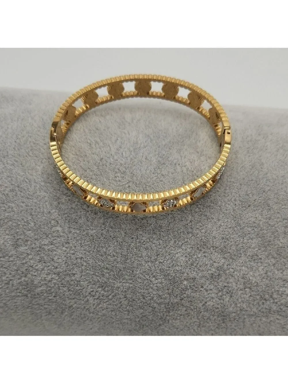 18k Gold Plated Stainless Steel Pearl White Clover Bangle Bracelet Zircon Inlay